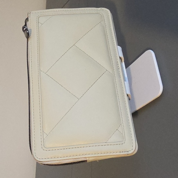LUG Surrey Quilt Satin VL RFID Wallet - Picture 9 of 14